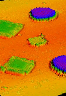 Cobaltoxid-Inseln visualisiert mit dem Rastertunnemikroskop