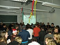 Weihnachtsfeier 2009: Gruppenspiele Dozentika gegen Studentika