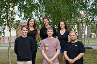 Student representatives 2023/2024 (left to right):
Elias Eckmann (2nd Spokesperson), Isabel Kawka (Accountant), Anna Kiefel (Website), Leonie Lentz (Accountant), Paul von Nessen (Spokesperson), (Center: Marvin Carl (former Spokesperson))